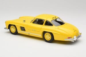 Mercedes 300 SL W198 Light Yellow Minichamps 1:18 180039009 Diecast — photo 7 of 8