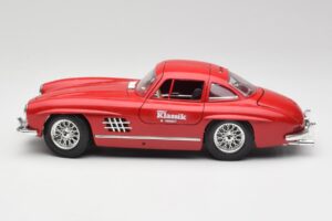 Mercedes 300 SL W198 Red Metallic Bburago 1:18 3013-M1 Diecast — photo 4 of 8