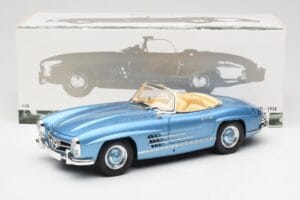 Mercedes 300 SL W198 Roadster Hardtop Light Blue Metallic Minichamps 1:18 180039042 Diecast — photo 9 of 9