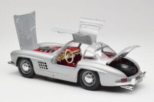 Mercedes 300 SL W198 Gullwing Silver Grey Bburago 1:18 3513 Diecast — photo 4 of 8