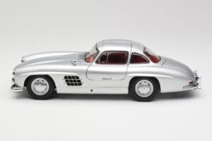Mercedes 300 SL W198 Gullwing Silver Metallic Minichamps 1:18 B66040379 Diecast — photo 4 of 8