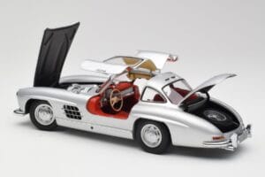 Mercedes 300 SL W198 Gullwing Silver Metallic Minichamps 1:18 B66040379 Diecast — photo 5 of 8