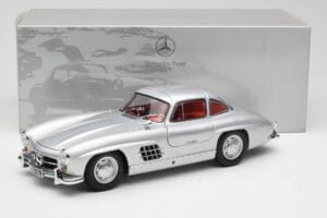 Mercedes 300 SL W198 Gullwing Silver Metallic Minichamps 1:18 B66040379 Diecast — photo 8 of 8