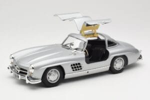 Mercedes 300 SL W198 Gullwing Silver Minichamps 1:18 110037210 Diecast — photo 2 of 8
