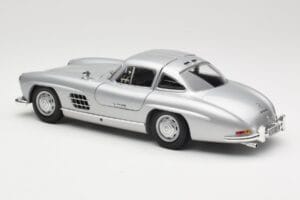 Mercedes 300 SL W198 Gullwing Silver Minichamps 1:18 110037210 Diecast — photo 7 of 8