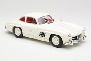 Mercedes 300 SL W198 White Minichamps 1:18 180039006 Diecast — photo 6 of 8