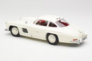Mercedes 300 SL W198 White Minichamps 1:18 180039006 Diecast — photo 7 of 8