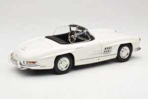 Mercedes 300 SL W198 Roadster White With Soft Top Minichamps 1:18 180039034 Diecast — photo 4 of 9