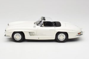 Mercedes 300 SL W198 Roadster White With Soft Top Minichamps 1:18 180039034 Diecast — photo 5 of 9