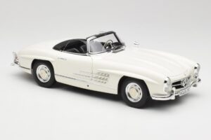 Mercedes 300 SL W198 Roadster White With Soft Top Minichamps 1:18 180039034 Diecast — photo 7 of 9