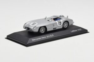Mercedes 300 SLR #19 J.M. Fangio / S. Moss 24 Hours of Le Mans 1955 Minichamps 1:43 B66040253 Diecast — photo 2 of 4