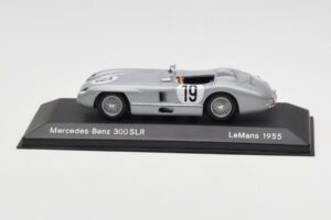 Mercedes 300 SLR #19 J.M. Fangio / S. Moss 24 Hours of Le Mans 1955 Minichamps 1:43 B66040253 Diecast