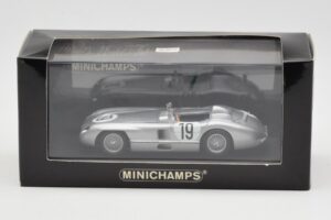 Mercedes 300 SLR #19 P. Levegh / J. Fitch 24 Hours of Le Mans 1955 Minichamps 1:43 432553000 Diecast — photo 4 of 4
