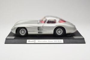 Mercedes 300 SLR Silver Revell 1:12 08851 Diecast — photo 4 of 8