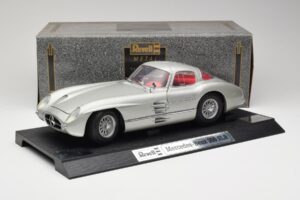 Mercedes 300 SLR Silver Revell 1:12 08851 Diecast — photo 8 of 8