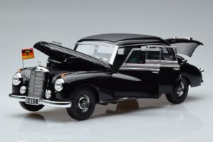 Mercedes 300 W186 Konrad Adenauer Norev 1:18 183707 Diecast — photo 2 of 9