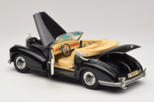Mercedes 300S Black Maisto 1:18 52116-P1 Diecast — photo 5 of 8