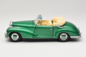 Mercedes 300S Cabriolet Green Metallic Maisto 1:18 52116 Diecast — photo 4 of 7