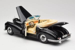 Mercedes 300SC W188 Obsidian Black Maisto 1:18 806B Diecast — photo 5 of 8