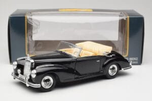 Mercedes 300SC W188 Obsidian Black Maisto 1:18 806B Diecast — photo 8 of 8