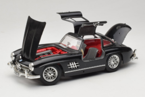 Mercedes 300SL Black Bburago 1:18 3015-M3 Diecast — photo 2 of 8