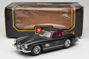 Mercedes 300SL Black Bburago 1:18 3015-M3 Diecast — photo 8 of 8