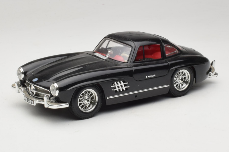 Mercedes 300SL Black Bburago 1:18 3015-M3 Diecast