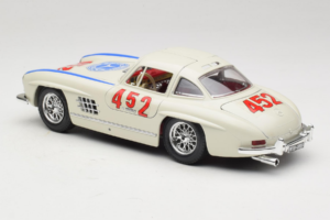 Mercedes 300SL #452 Mille Miglia 1955 White Bburago 1:18 3015-M2 Diecast — photo 7 of 8