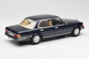 Mercedes 450 SEL 6.9 W116 Dark Blue Revell 1:18 8956 Diecast — photo 3 of 8