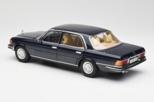 Mercedes 450 SEL 6.9 W116 Dark Blue Revell 1:18 8956 Diecast — photo 7 of 8