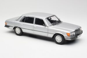 Mercedes 450 SEL 6.9 W116 Silver Revell 1:18 8955 Diecast — photo 6 of 8