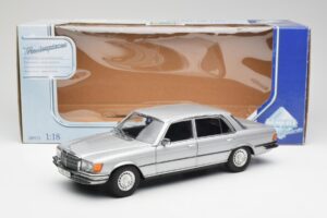 Mercedes 450 SEL 6.9 W116 Silver Revell 1:18 8955 Diecast — photo 8 of 8