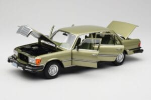 Mercedes 450 SEL W116 J.R. Ewing Dallas Silver Green Norev 1:18 183975 Diecast — photo 3 of 8