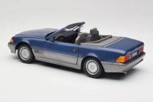 Mercedes SL 500 R129 Nautic Blue Metallic Revell 1:18 8081 Diecast — photo 7 of 8