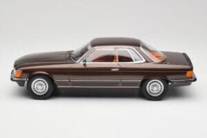 Mercedes 500 SLC C107 Beige Metallic KK-Scale 1:18 KKDC180851 Diecast — photo 3 of 6