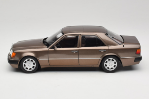 Mercedes 500E W124 Impala Metallic Norev 1:18 183954 Diecast — photo 4 of 8