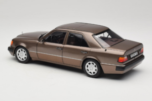 Mercedes 500E W124 Impala Metallic Norev 1:18 183954 Diecast — photo 7 of 8