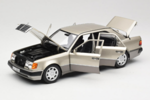 Mercedes 500E W124 Smoke Silver Dealer Edition Norev 1:18 B66040724 Diecast — photo 2 of 8