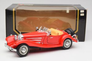 Mercedes 500K Roadster Red Bburago 1:18 3020 Diecast — photo 8 of 8