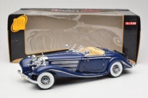 Mercedes 500K Special Roadster Blue Maisto 1:18 56059 Diecast — photo 8 of 8