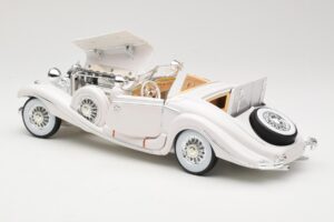 Mercedes 500K Special Roadster White Premiere Edition Maisto 1:18 536055 Diecast — photo 5 of 8