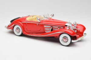 Mercedes 500K Special Roadster Red Maisto 1:18 56058 Diecast — photo 6 of 8