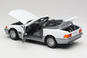Mercedes 500 SL R129 White Roadtough 1:18 92048 Diecast — photo 5 of 8