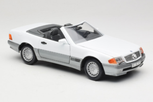 Mercedes 500 SL R129 White Roadtough 1:18 92048 Diecast — photo 6 of 8