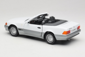 Mercedes 500 SL R129 White Roadtough 1:18 92048 Diecast — photo 7 of 8