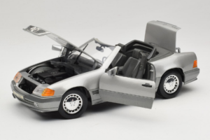 Mercedes 500SL R129 Silver Tchibo 1:18 TC001 Diecast — photo 2 of 8