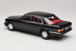 Mercedes 560 SEL W126 Black With Red Interior Norev 1:18 183788 Diecast — photo 4 of 8