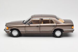 Mercedes 560 SEL W126 Impala Brown Dealer Edition Norev 1:18 B66040646 Diecast — photo 4 of 8