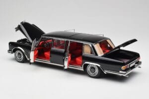 Mercedes 600 Pullman W100 Black NZG 1:18 1071/50 Diecast — photo 5 of 8