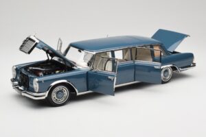 Mercedes 600 Pullman W100 Blue NZG 1:18 B66040707 Diecast — photo 2 of 8